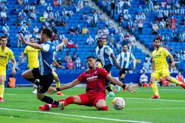 Atlético Parana đấu với Red Bull Bragantino